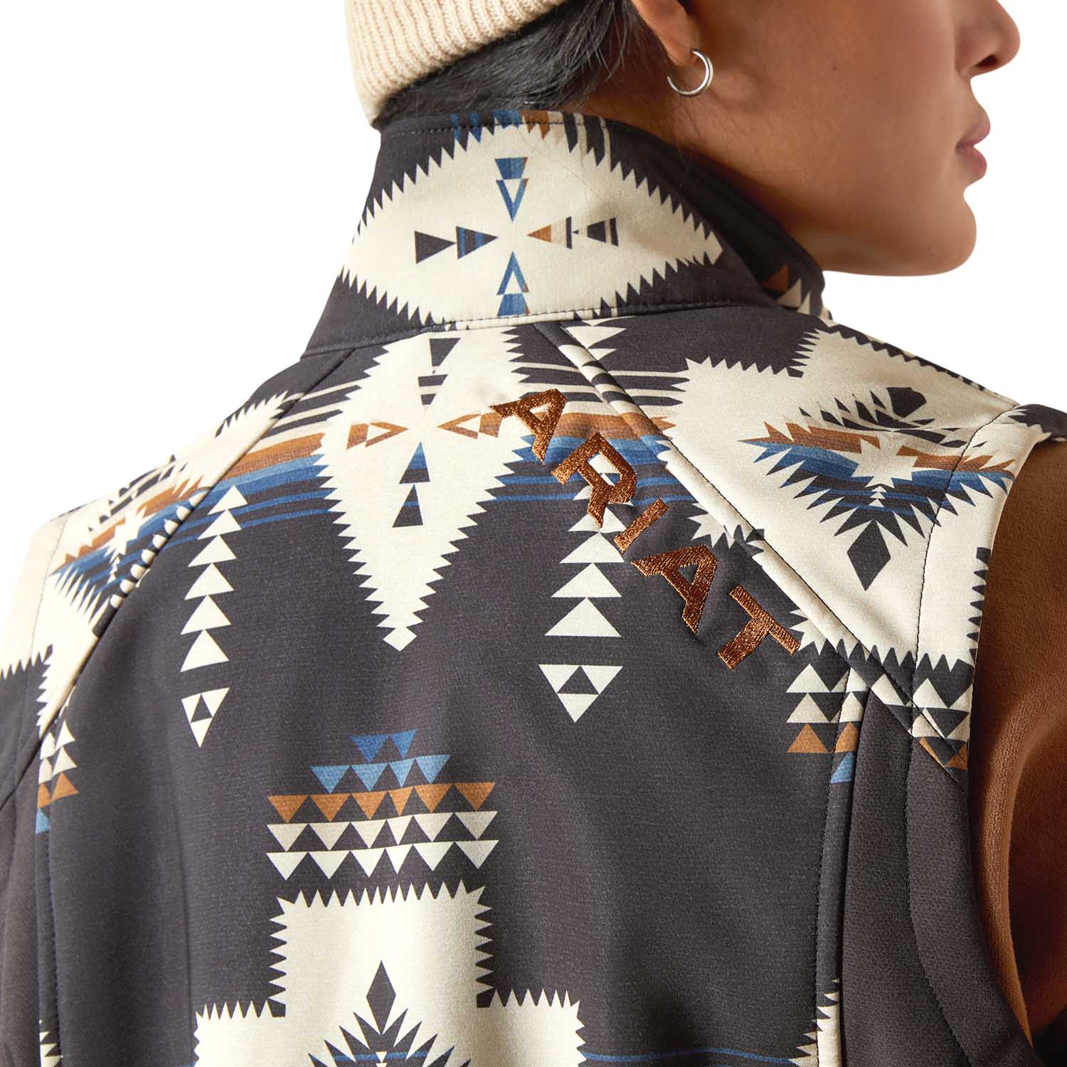 Ariat Womens Logo Softshell Western Print Vest – Durable Outdoor Layer with Zip Pockets